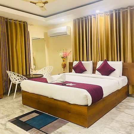 Hotel Kp Suites Metro 海得拉巴 外观 照片