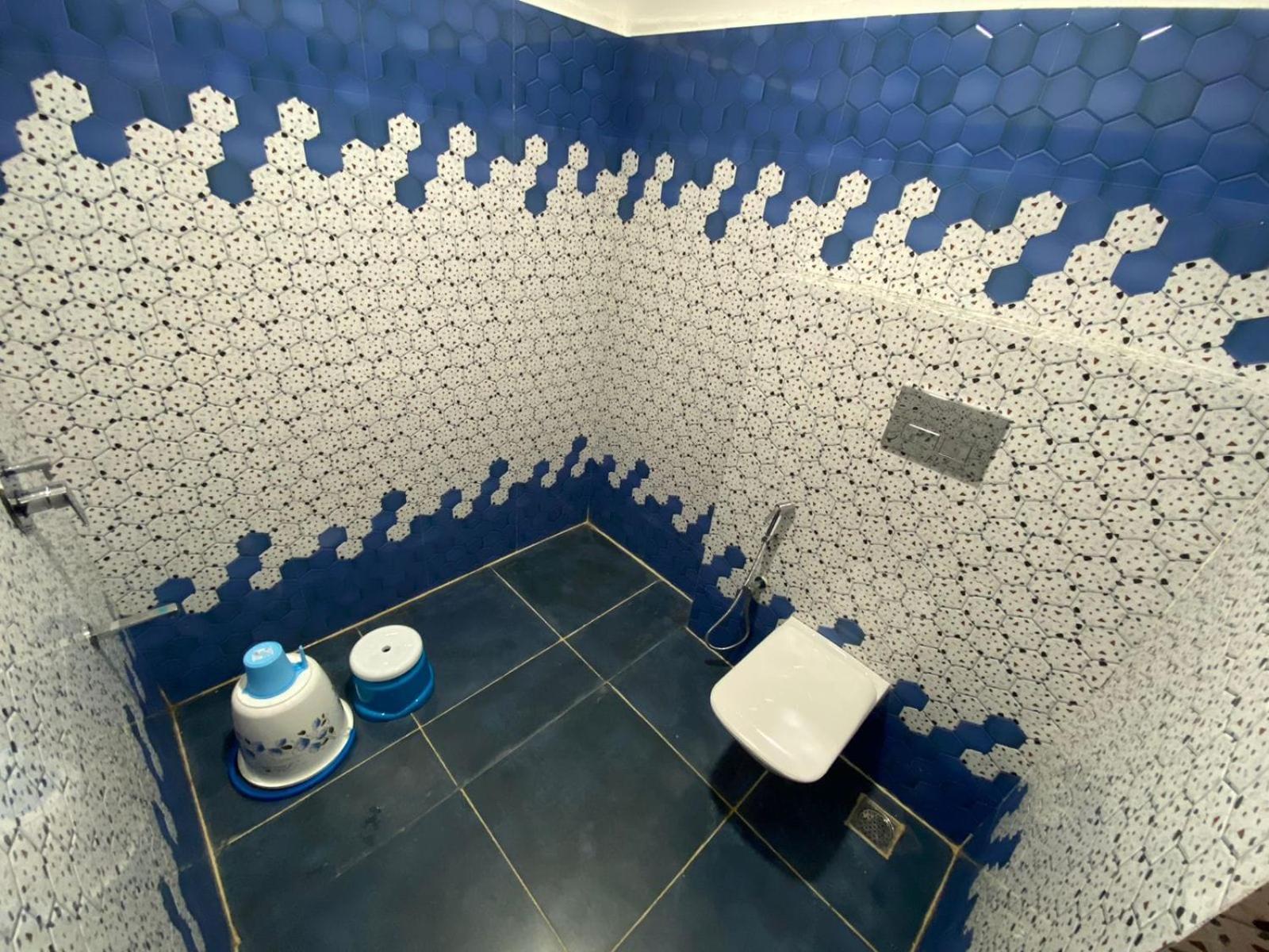 Hotel Kp Suites Metro 海得拉巴 外观 照片