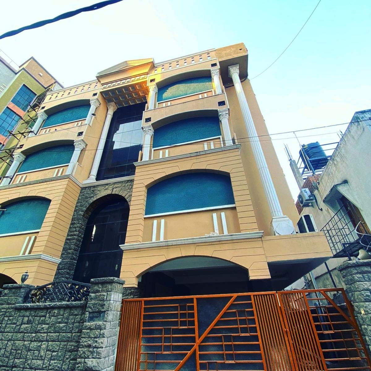 Hotel Kp Suites Metro 海得拉巴 外观 照片