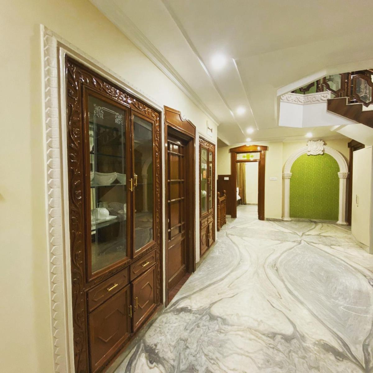 Hotel Kp Suites Metro 海得拉巴 外观 照片