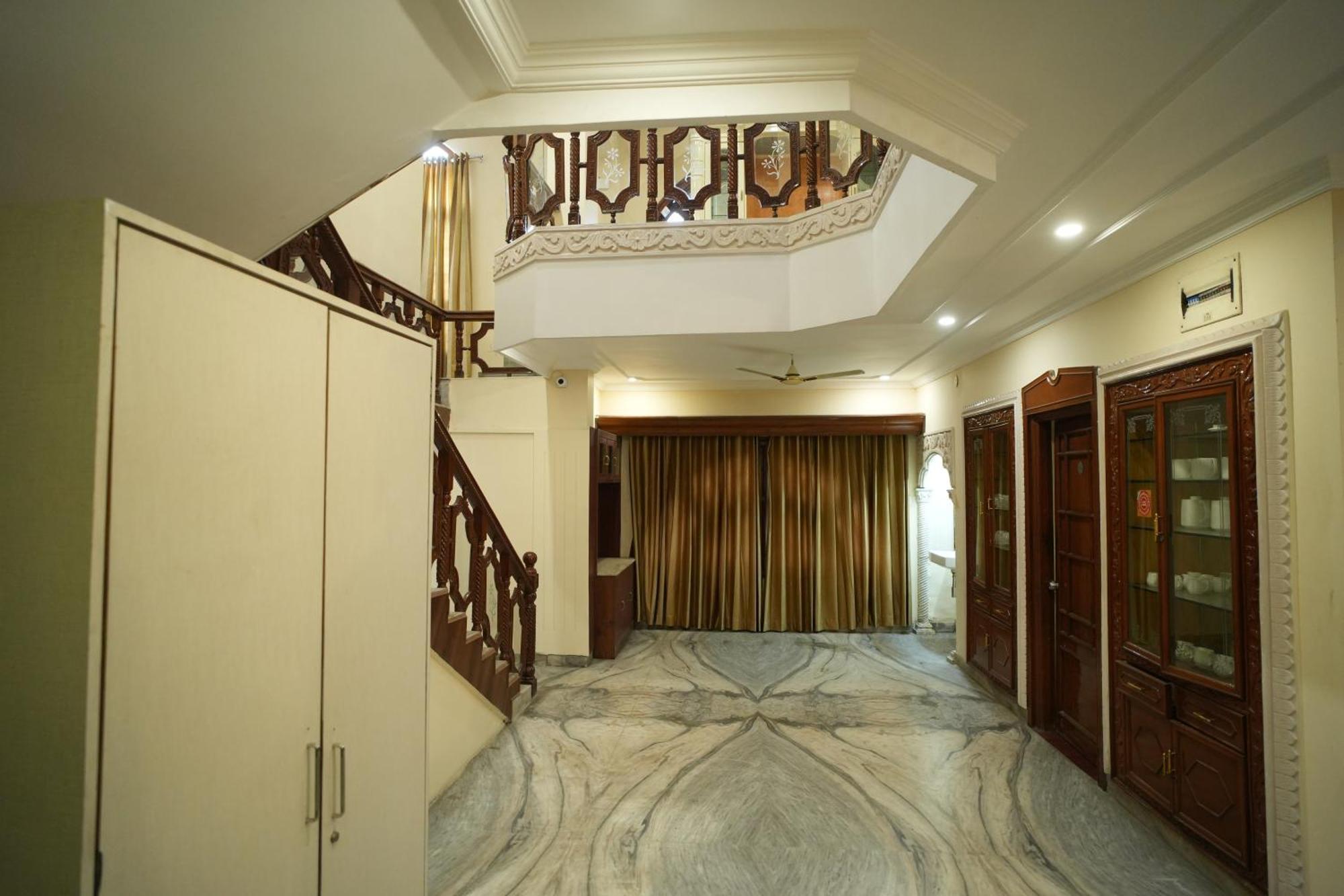 Hotel Kp Suites Metro 海得拉巴 外观 照片
