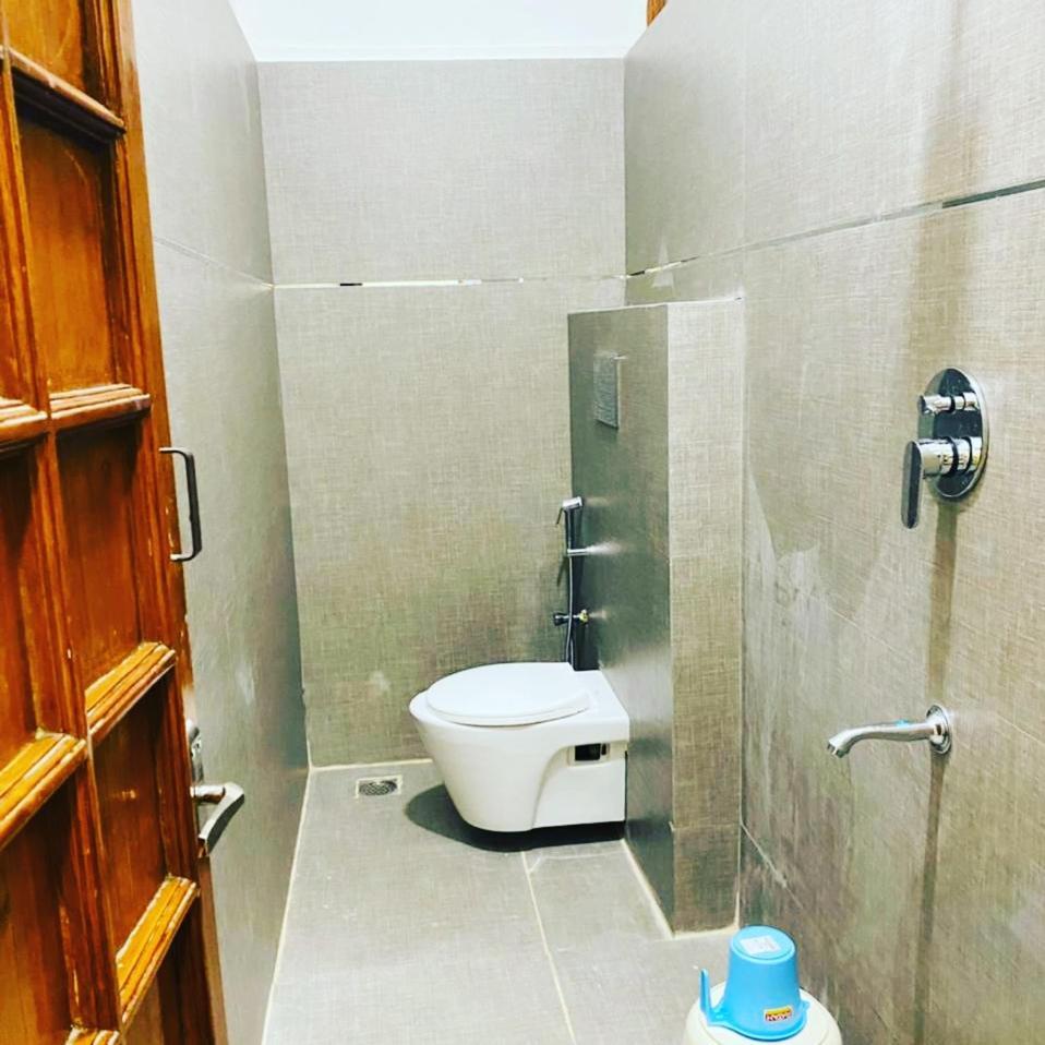 Hotel Kp Suites Metro 海得拉巴 外观 照片
