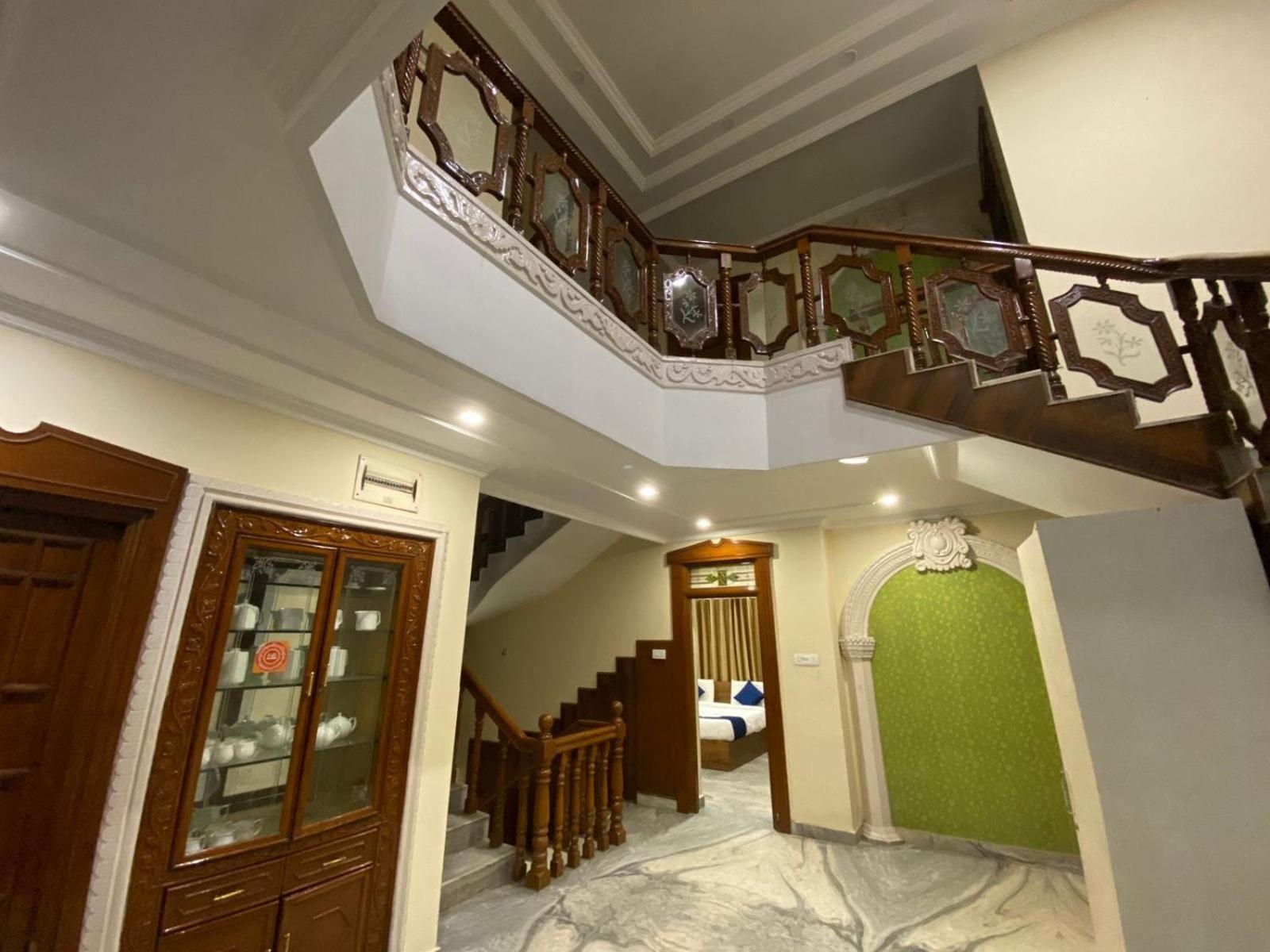 Hotel Kp Suites Metro 海得拉巴 外观 照片