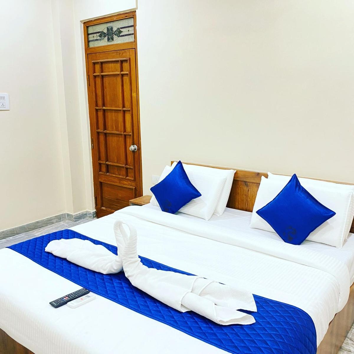 Hotel Kp Suites Metro 海得拉巴 外观 照片